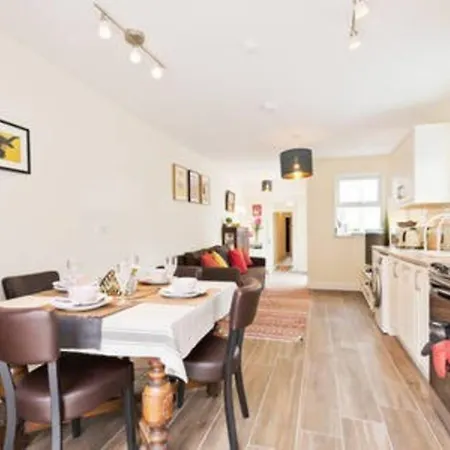 Apartamento Charming Riverside - Minutes From