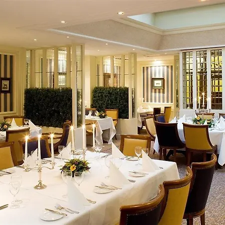 Hotel Clyde Court