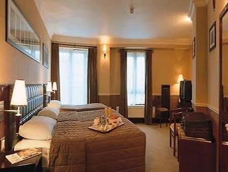 Paramount Hotel
