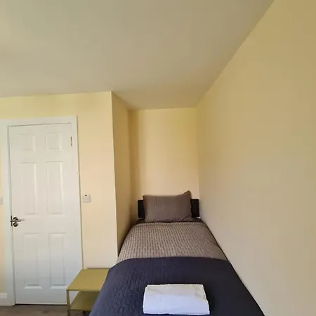 Cosy Self Contained Space Near Airport * Dublino