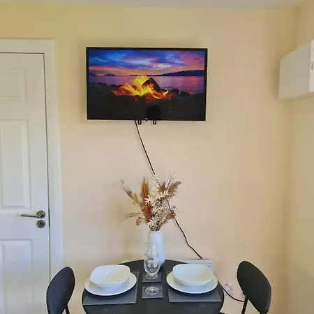 Cosy Self Contained Space Near Airport Dublino