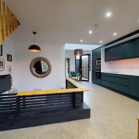 Cozy In Stoneybatter, Homestay *