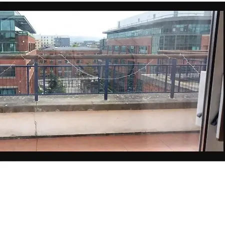 Custom House Harbour Apartments, Ifsc Homestay *
