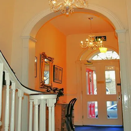מלון Baggot Court Townhouse