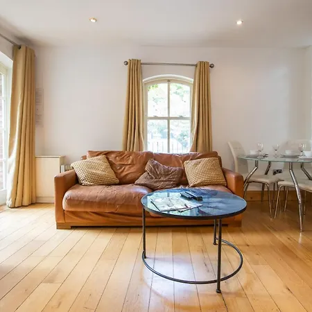 Ballsbridge Apartament