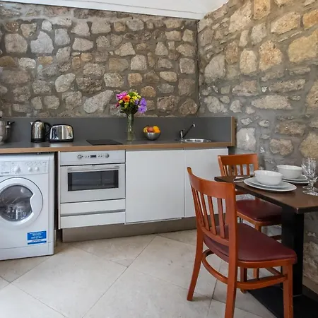 Apartament Ballsbridge *