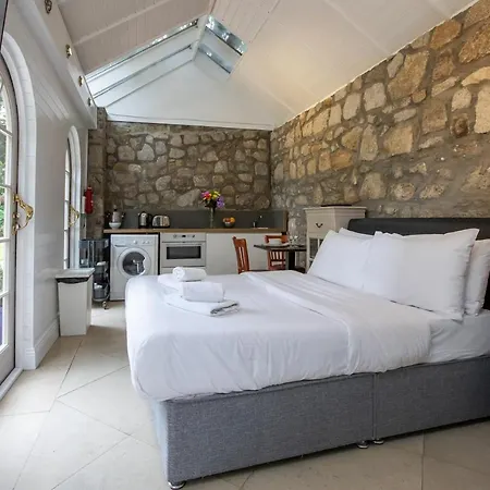 Ballsbridge Apartament *