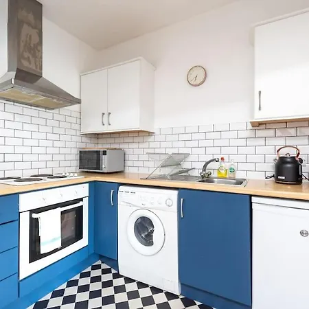 Peaceful 1 Bedroom In Portobello, 公寓