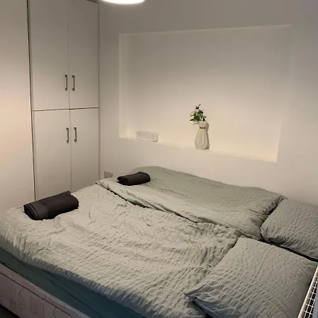 An En-suite Near The Maison d'hôtes