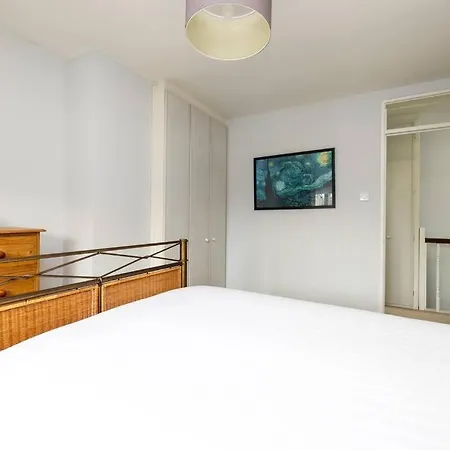 Lovely 2 Bedroom Maisonette In Beaumont, * Dublin