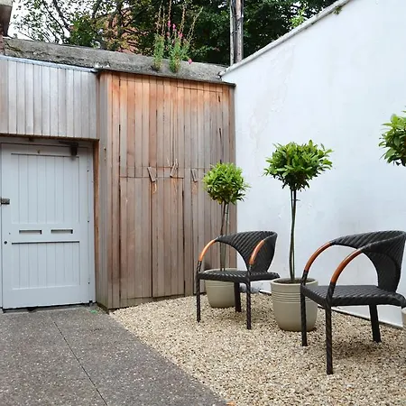 Kavanagh's Mews