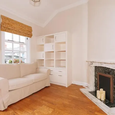 Central & Snug 1bd House - Portobello