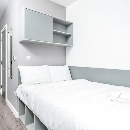 Ensuite Single With Shared Kitchen In Quays Apartment *