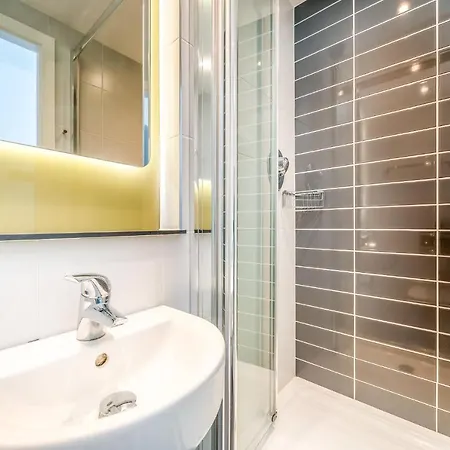 Ensuite Single With Shared Kitchen In Quays Apartment Dublin