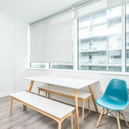Apartment Ensuite Single With Shared Kitchen In Quays *