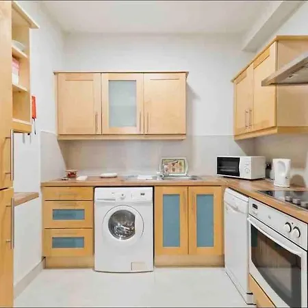 Apartment Luxury Two Bedroom In Dublin