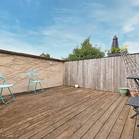 Homely 3 Bedroom House With A Balcony In Donnybrook