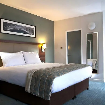 Hotel Leonardo Parnell Street