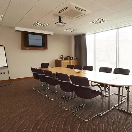 Leonardo Parnell Street 4*