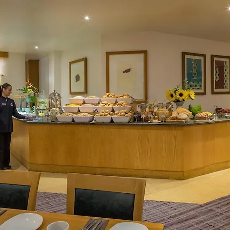Clayton Cardiff Lane Hotel 4*