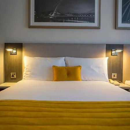 Maldron Pearse Street City 4*