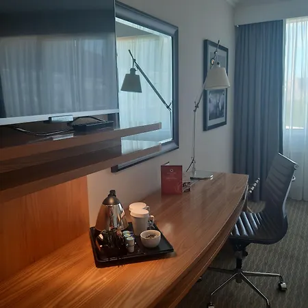 Clayton Burlington Road 4* Dublino