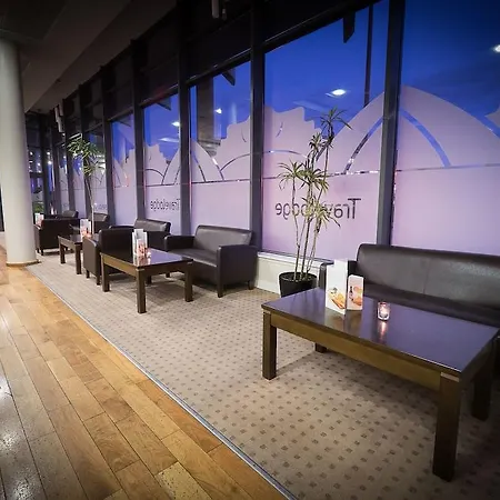 Travelodge Dublin Airport South 3*