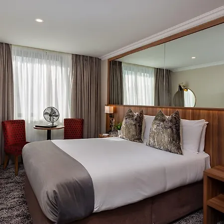 Skylon Hotel 4*
