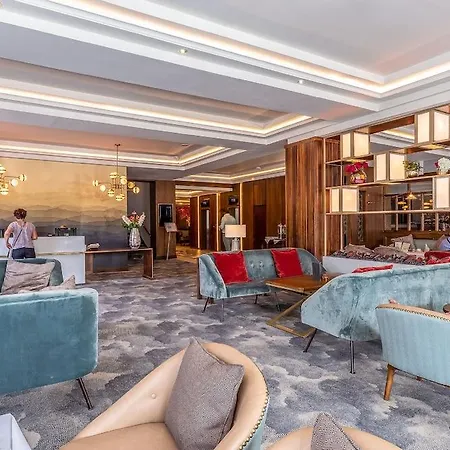 Hotel Skylon 4*