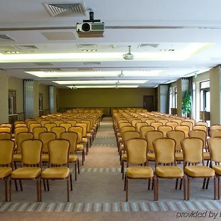 Otel Camden Court