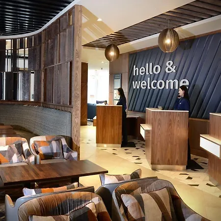 فندق Travelodge Centre 3*