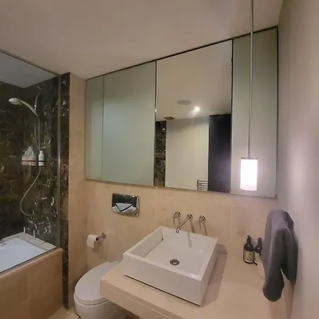 Private Double Bedroom Privatunterkunft