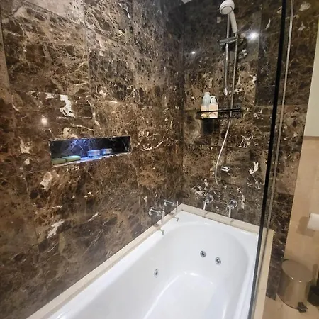 Private Double Bedroom Privatunterkunft *