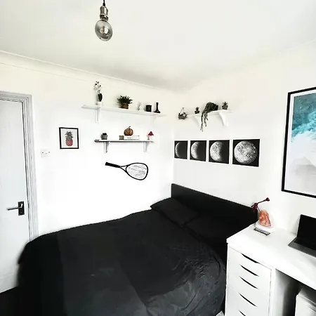 Homestay Custom House, 1 Room, 1 Dublin