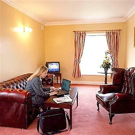 Westpark And Suites Hotel