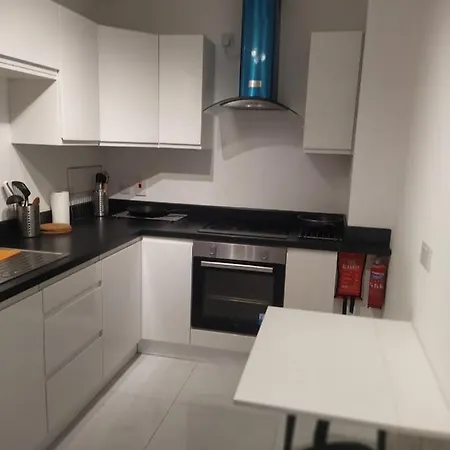 Spacious Two Bedroom Longs Place, 8 Lägenhet *