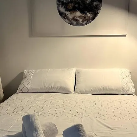 Peaceful Studio Apt W/2 Beds Dublin