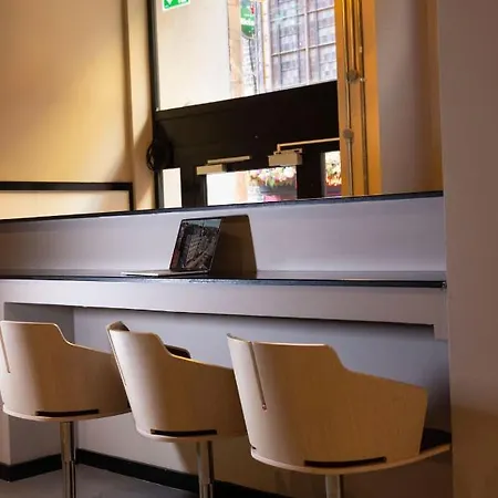 Rezz Temple Bar, 3* דבלין