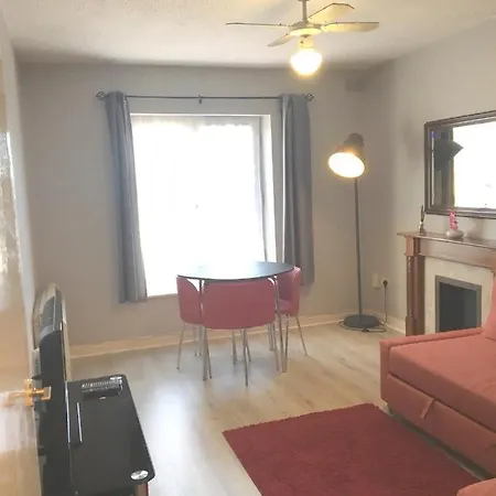 Cozy Next To Castle Apartment Dublin