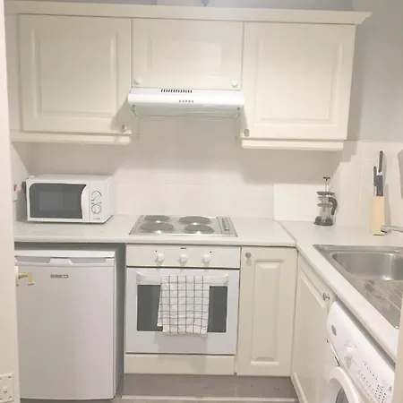 Cozy Next To Castle Apartment