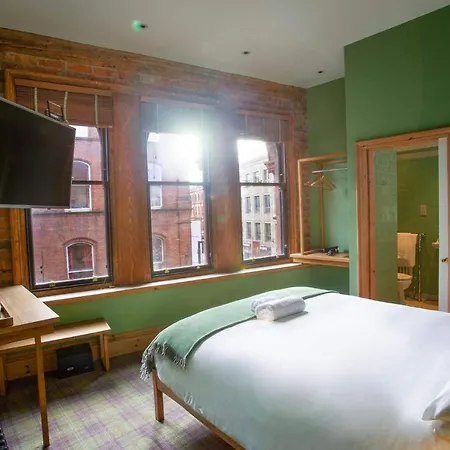 Hotel O'regans *