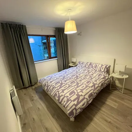 Secluded And Spacious Apartment