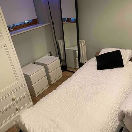Apartment In Dublin's Tourist Spot Temple Bar Fully Renovated *