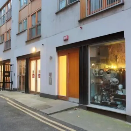 In Dublin's Tourist Spot Temple Bar Fully Renovated Dublin