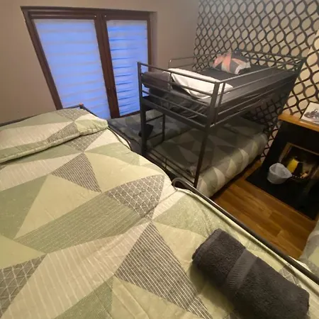 Airport Big With Bathroom Outside - Kitchen Only 7 Days Reservation Homestay Dublin