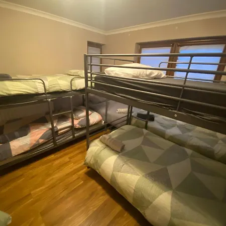 Airport Big With Bathroom Outside - Kitchen Only 7 Days Reservation * Dublin
