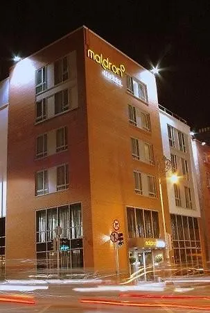 玛尔德文帕内尔广场酒店 酒店 4*