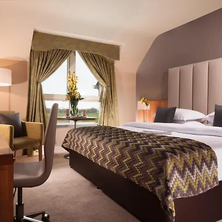 Castleknock Hotel 4*