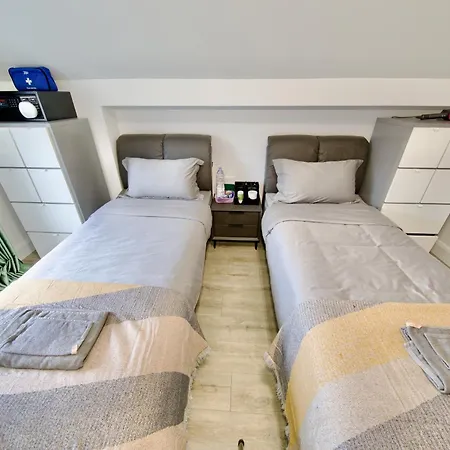 Mary St House 3b Homestay