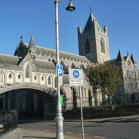 Apartment Halfpenny Bridge Holiday Homes Tranquility Dublin